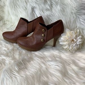 Fioni Ankle Bootie Heels 8.5